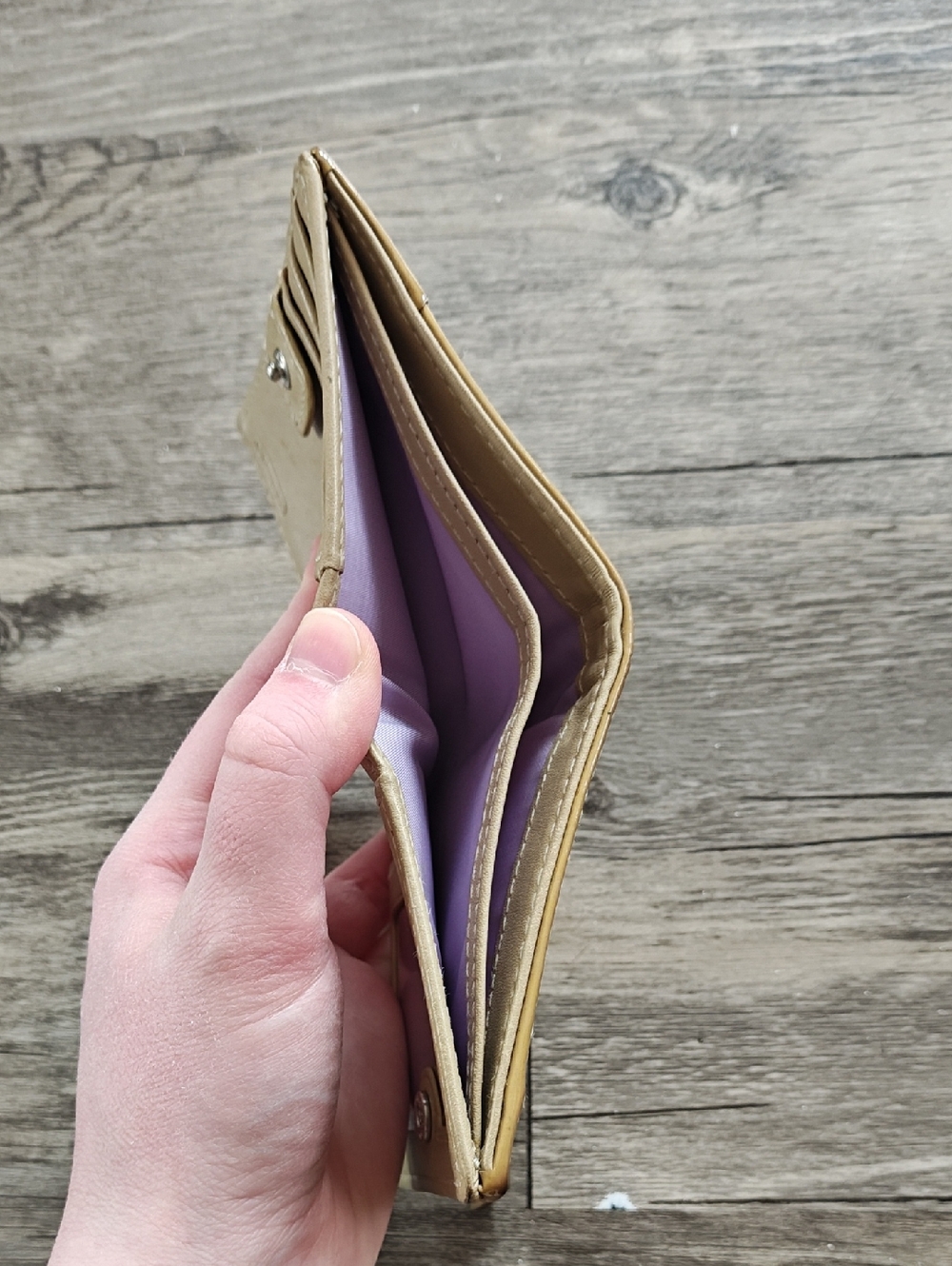 Coach Signature Wallet. - Picture 3 of 6